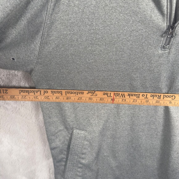 Under Armour Mens Quarter Zip Pullover Heather Gray Performance Mock Neck MD - Picture 5 of 7